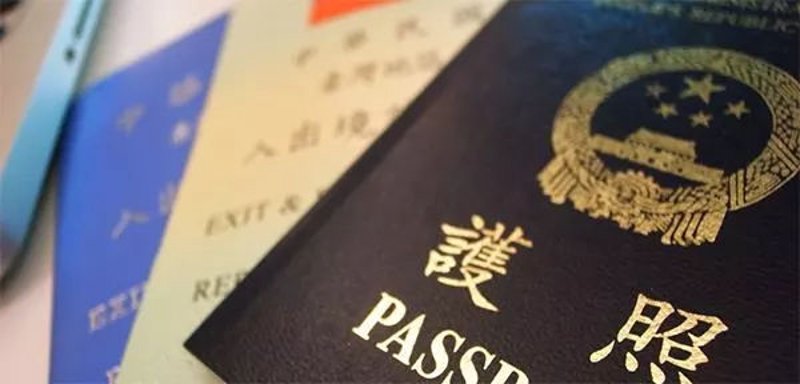 故事叙述类:在青岛春秋国旅的协助下,我们踏上了一段难忘的旅程。从繁华的城市到静谧的乡村,每一步都充满了惊喜。